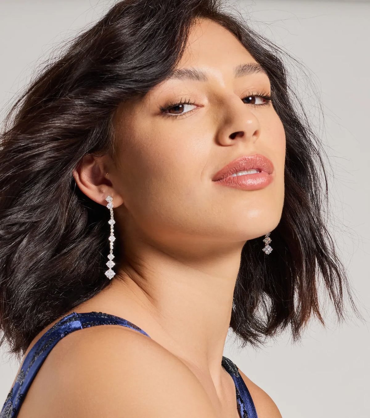 Pendientes lineales colgantes con strass brillantes Dazzling Vibes