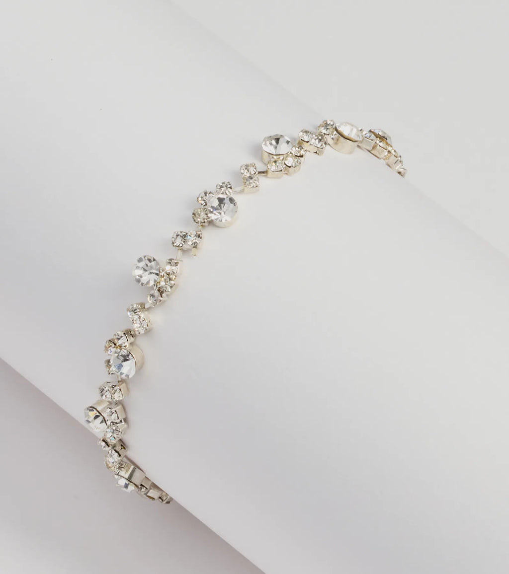 Pulsera elegante y delicada con broche de strass glamuroso