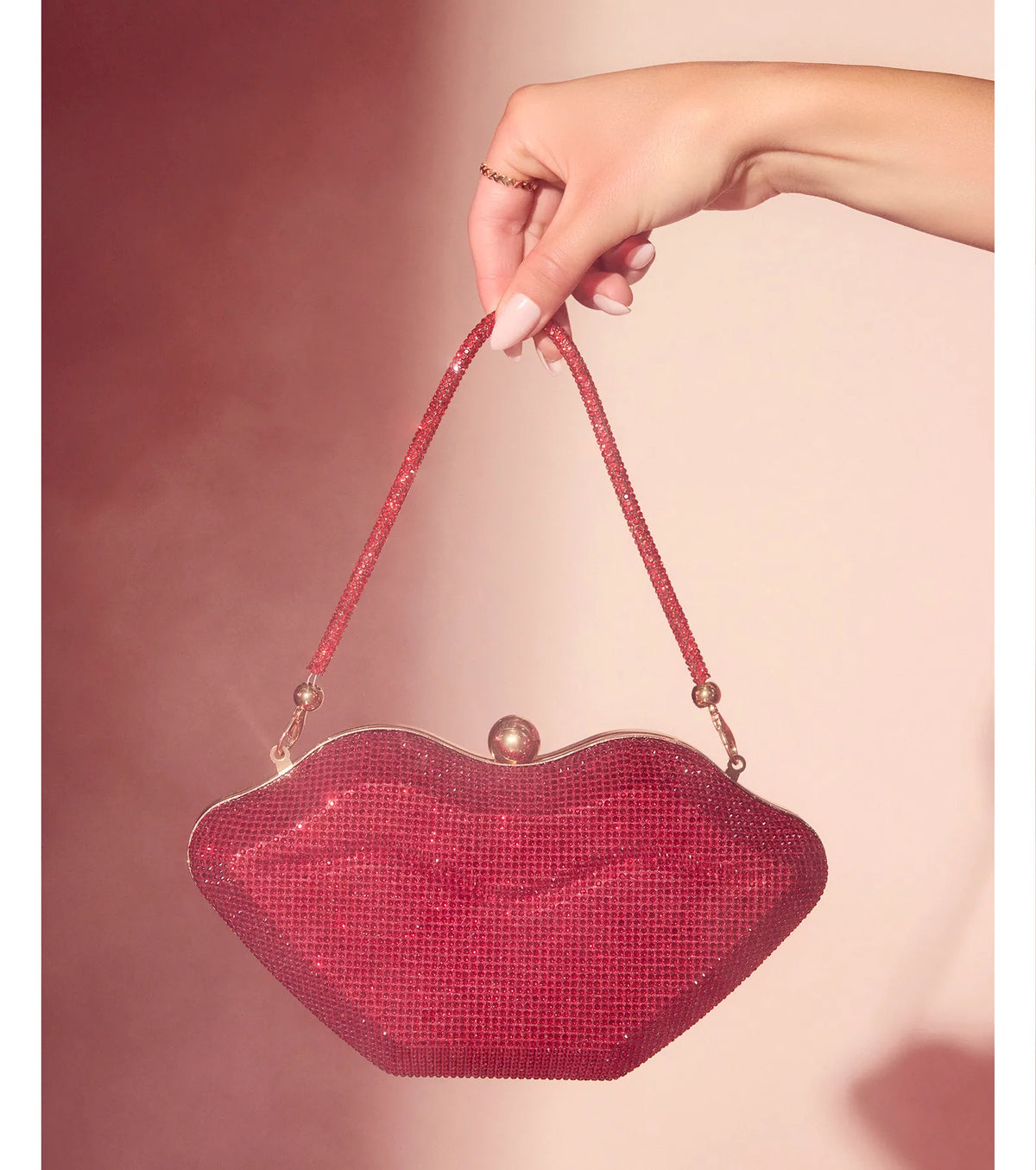 Bolso de mano con forma de labios y pedrería brillante Kiss Me