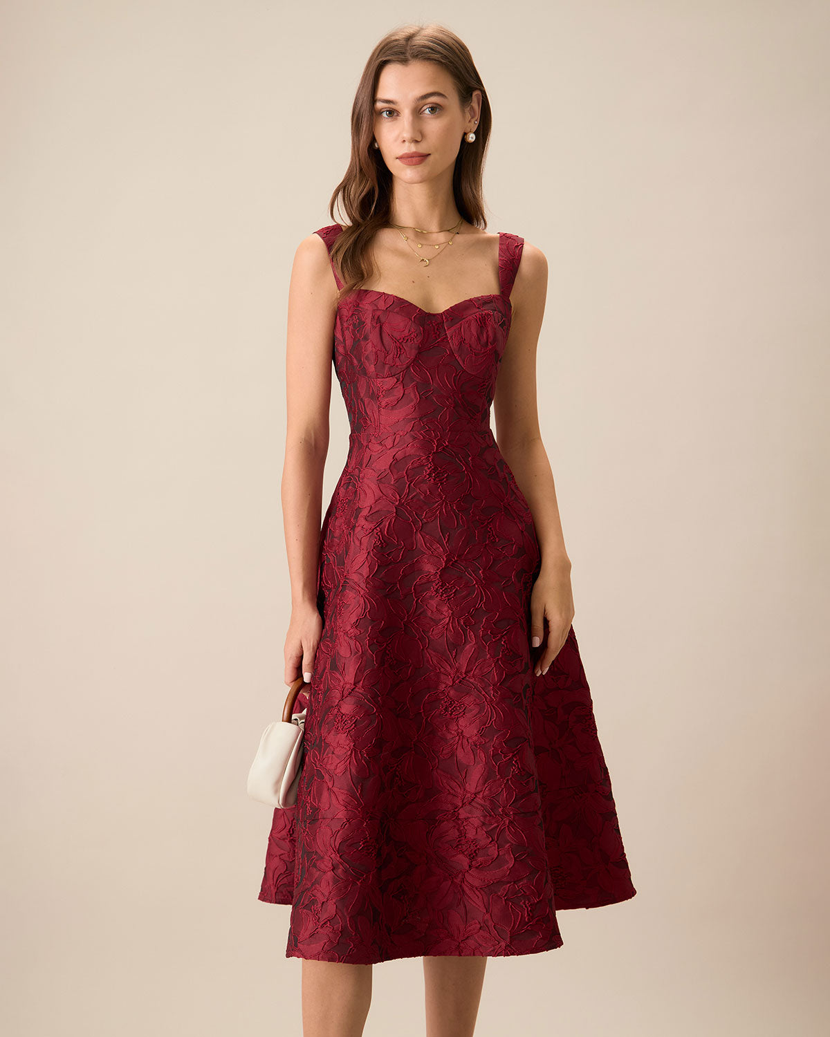 Vestido rojo de jacquard con escote corazón