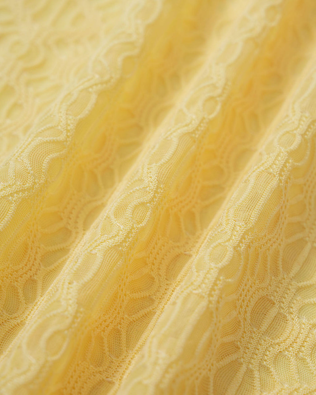 Conjunto de bikini jacquard texturizado amarillo sol