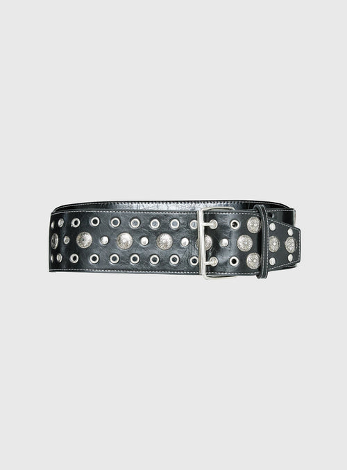 Cinturón negro tachuelas