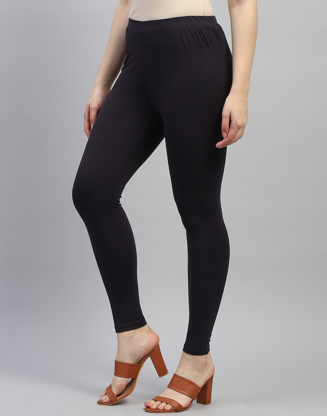 Leggings negros lisos de corte regular para mujer
