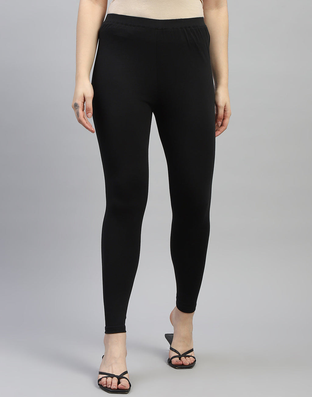 Leggings negros lisos de corte regular para mujer