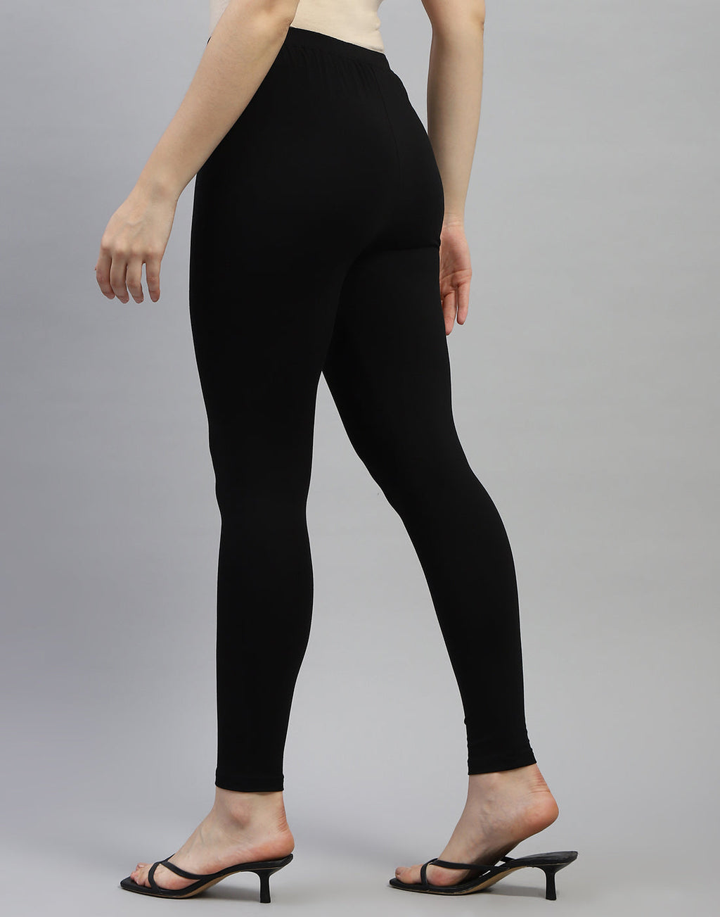 Leggings negros lisos de corte regular para mujer