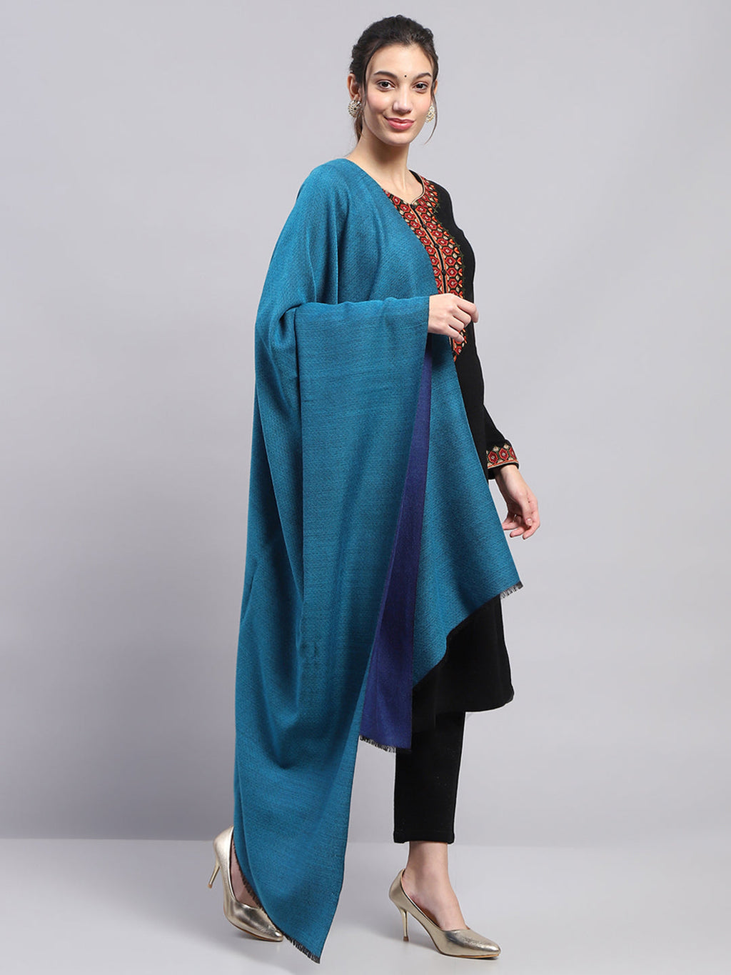 Chal reversible azul liso para mujer