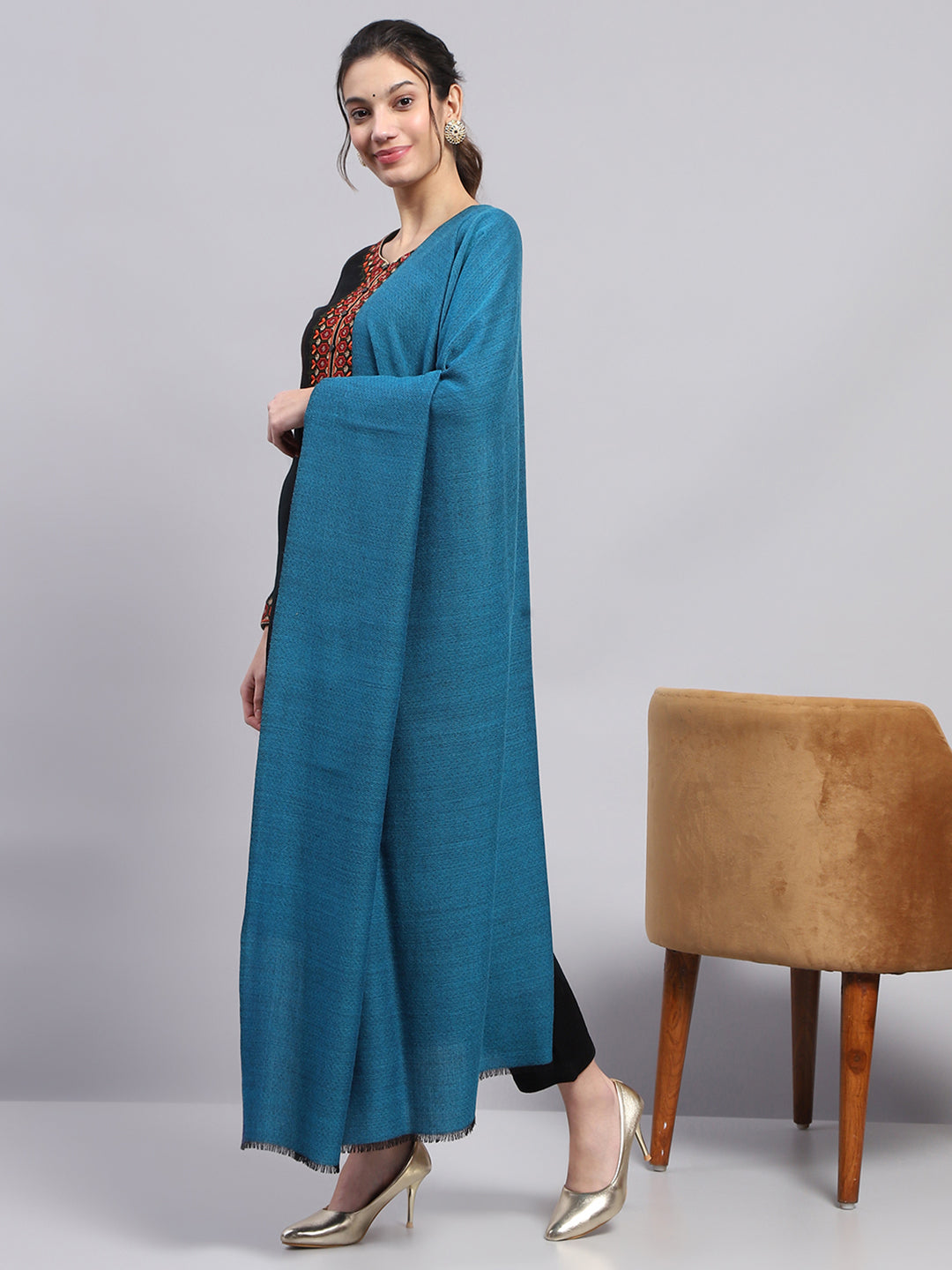 Chal reversible azul liso para mujer