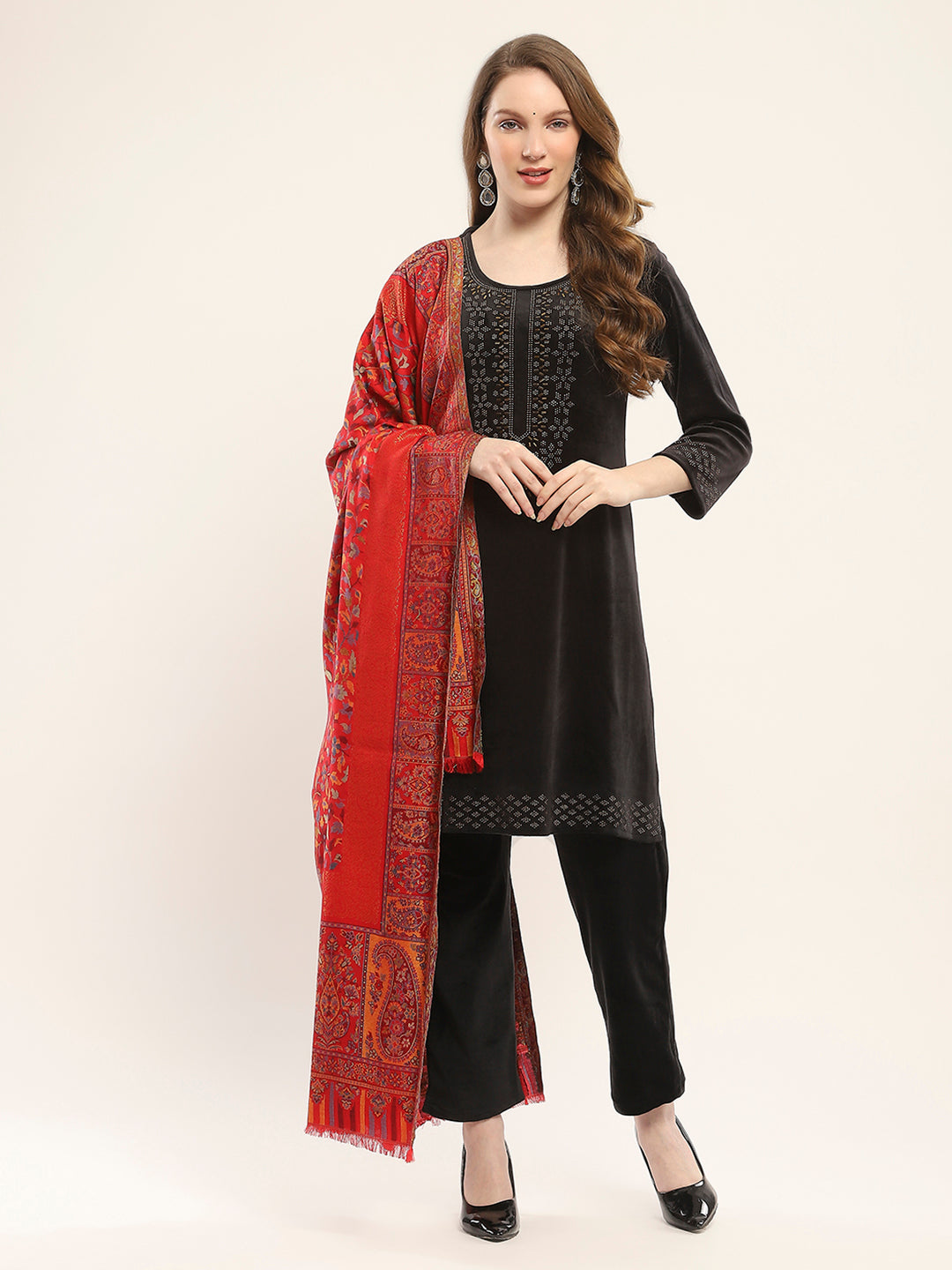 Chal rojo con diseño para mujer