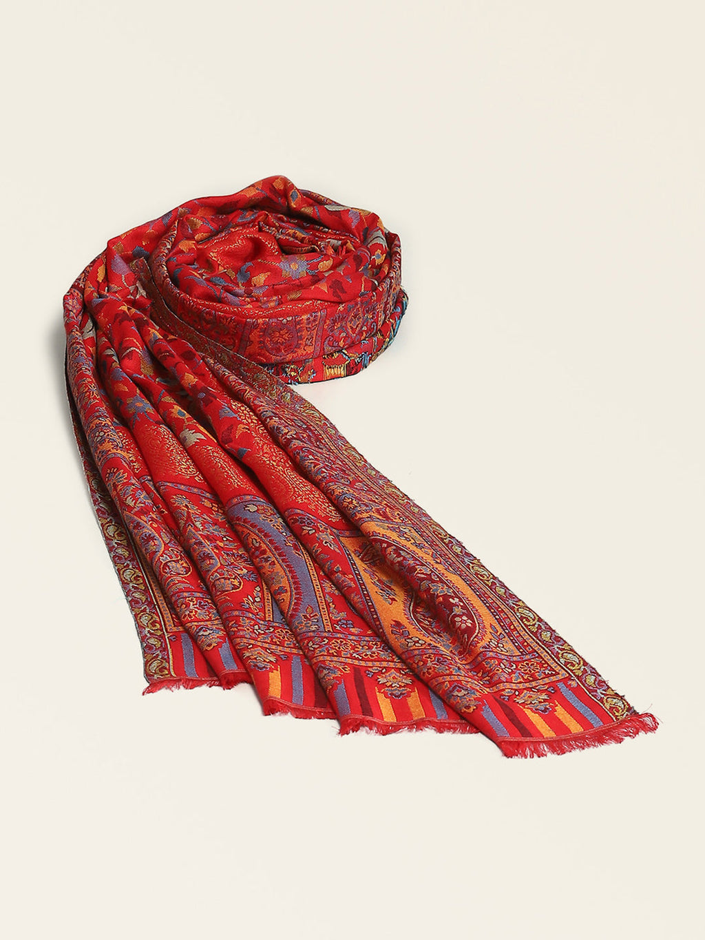 Chal rojo con diseño para mujer