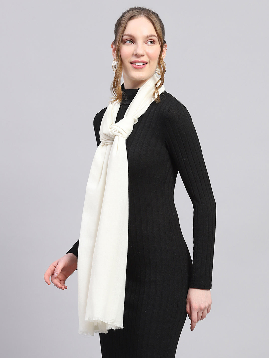 Estola elegante blanca lisa para mujer