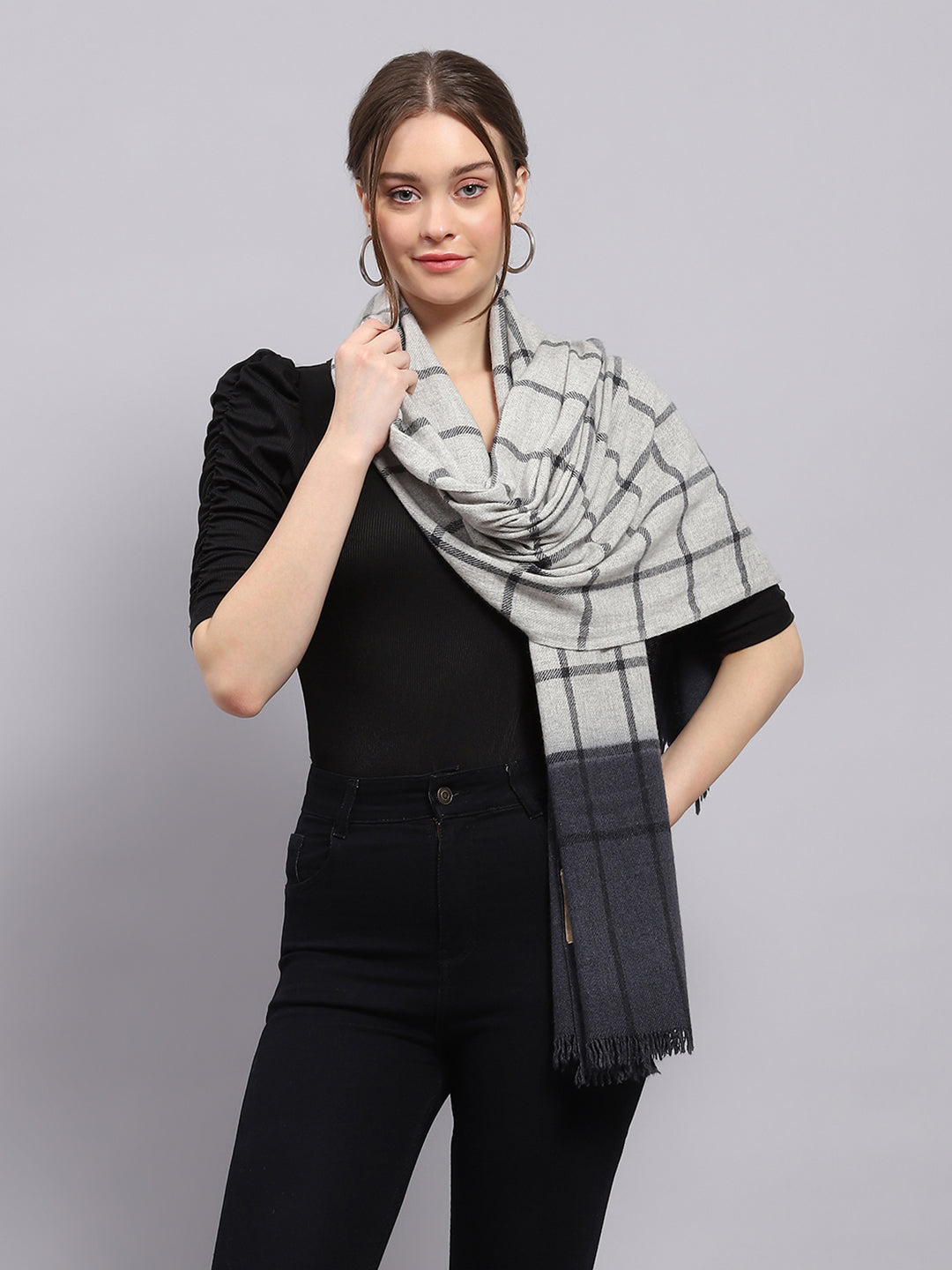 Estola gris a cuadros para mujer