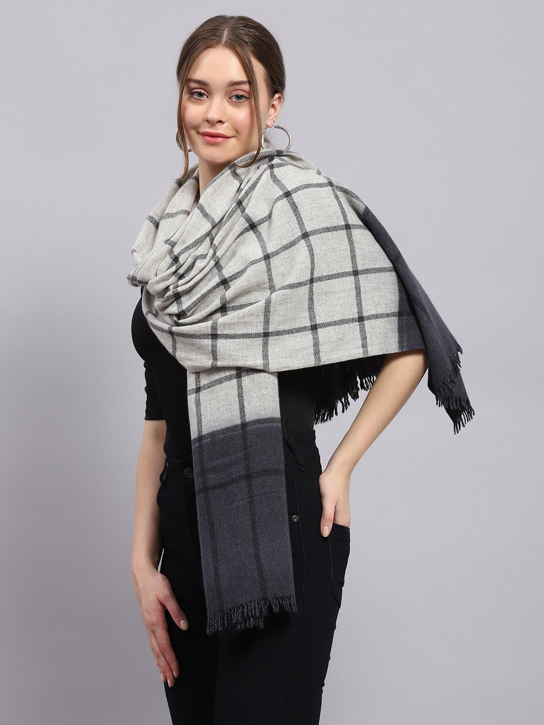 Estola gris a cuadros para mujer