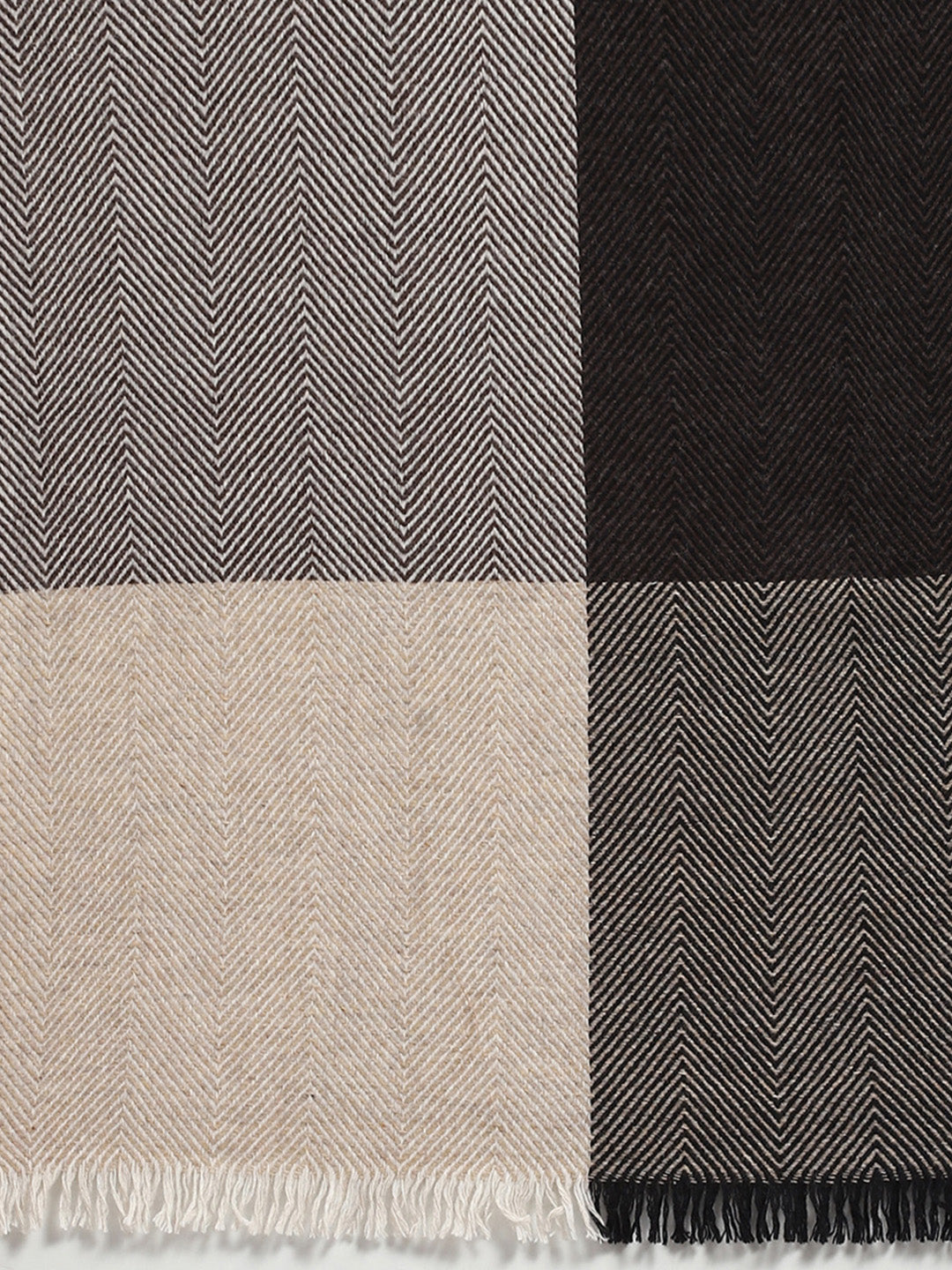 Estola gris de diseño propio para mujer
