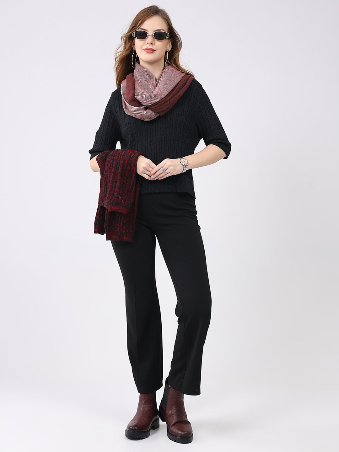 Estola de lana multicolor con diseño propio para mujer: envolvente elegante y acogedora