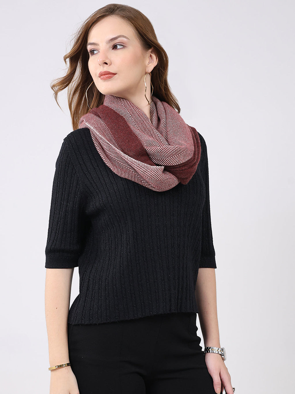 Estola de lana multicolor con diseño propio para mujer: envolvente elegante y acogedora