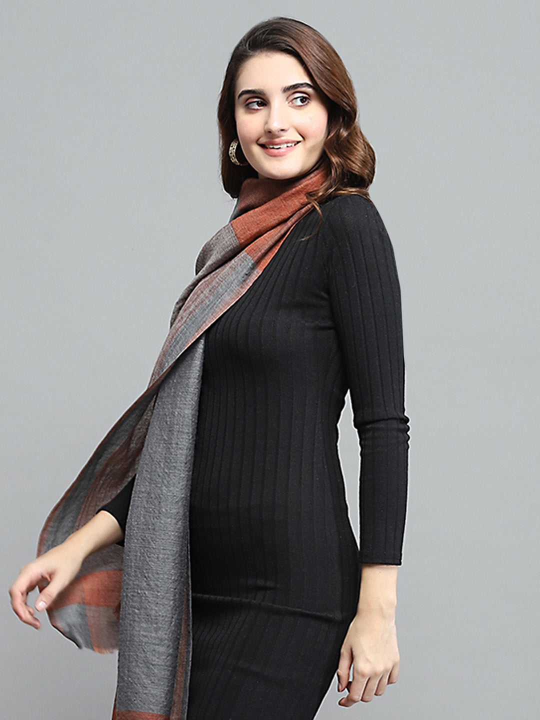Estola de moda multicolor con diseño estampado para mujer