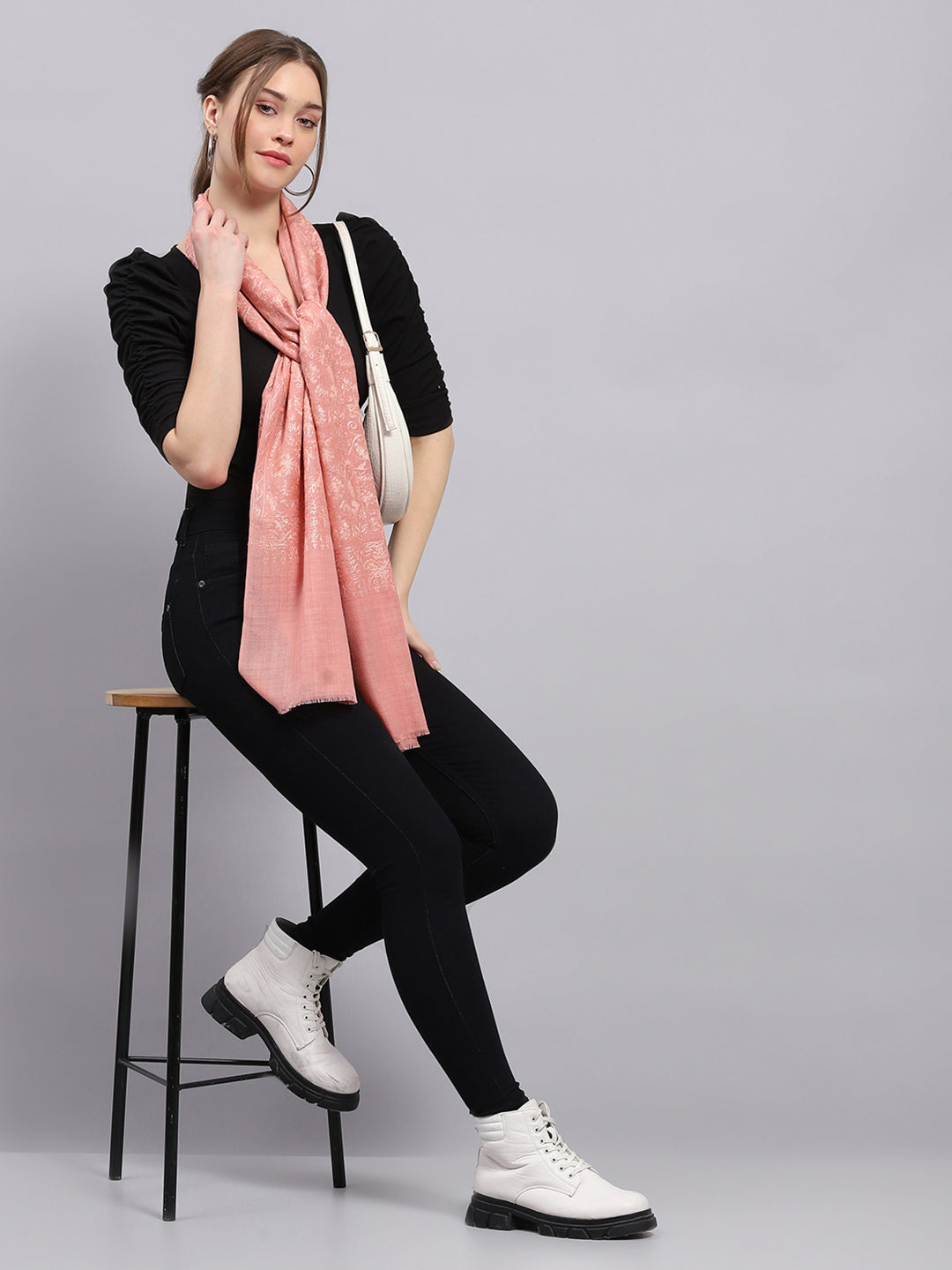 Estola rosa con diseño para mujer