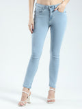 Jeans de mezclilla azules lisos de corte ajustado para mujer