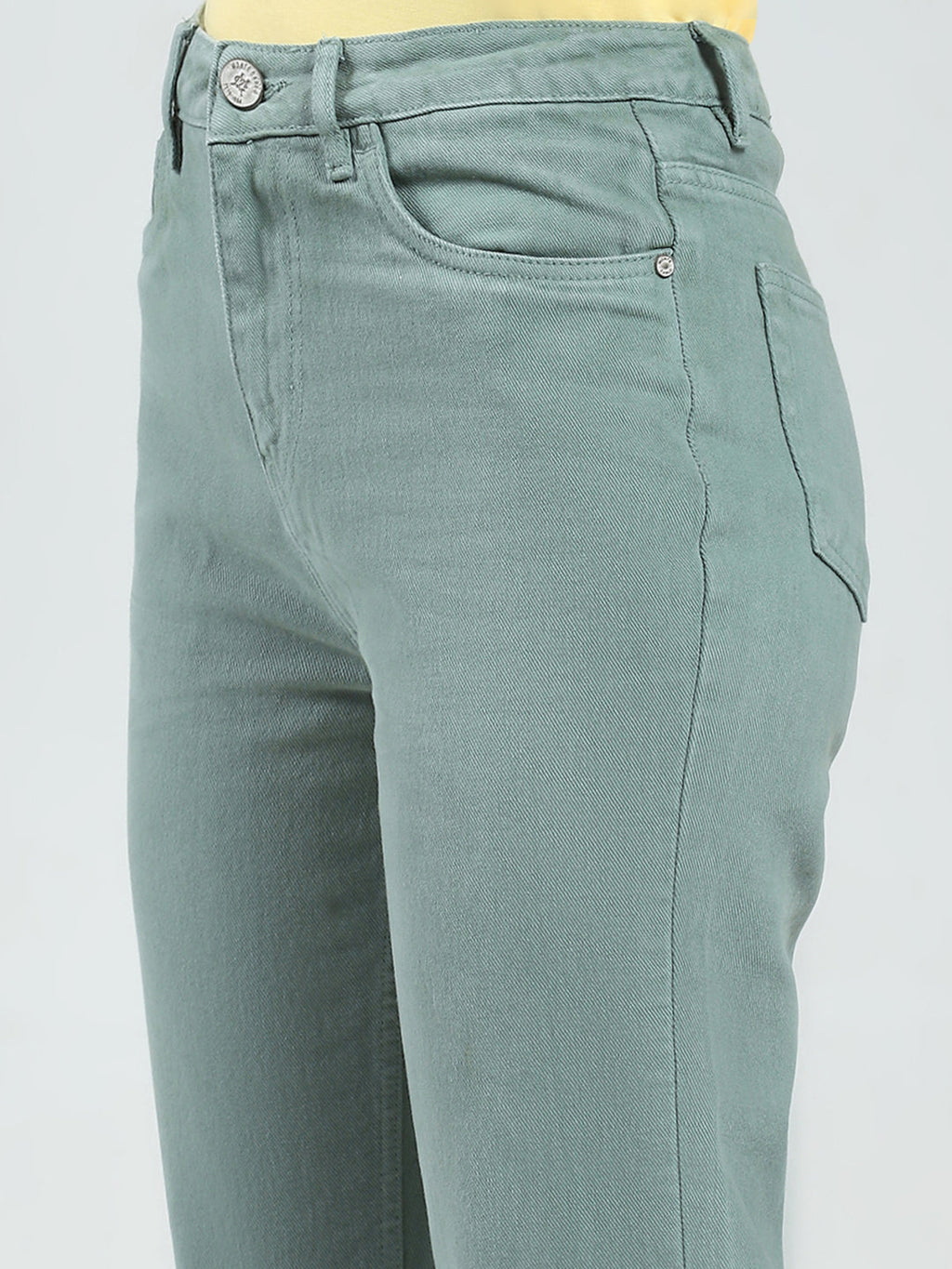 Jeans de mezclilla verdes lisos de corte entallado para mujer