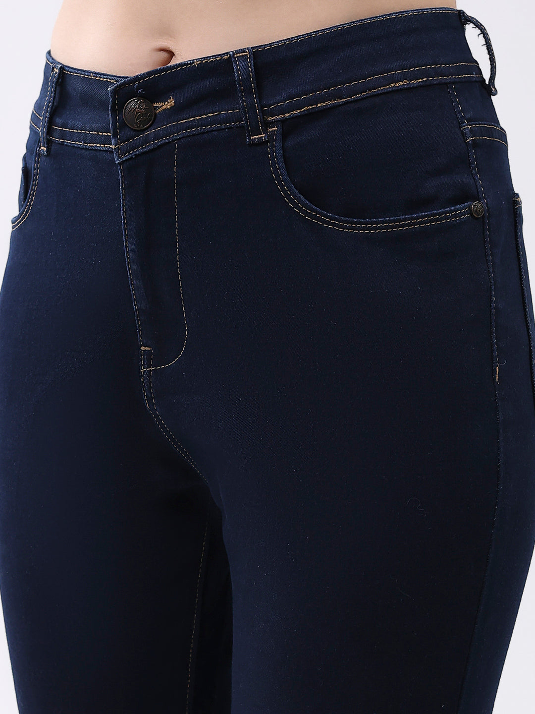 Jeans de mezclilla azul marino lisos de corte entallado para mujer