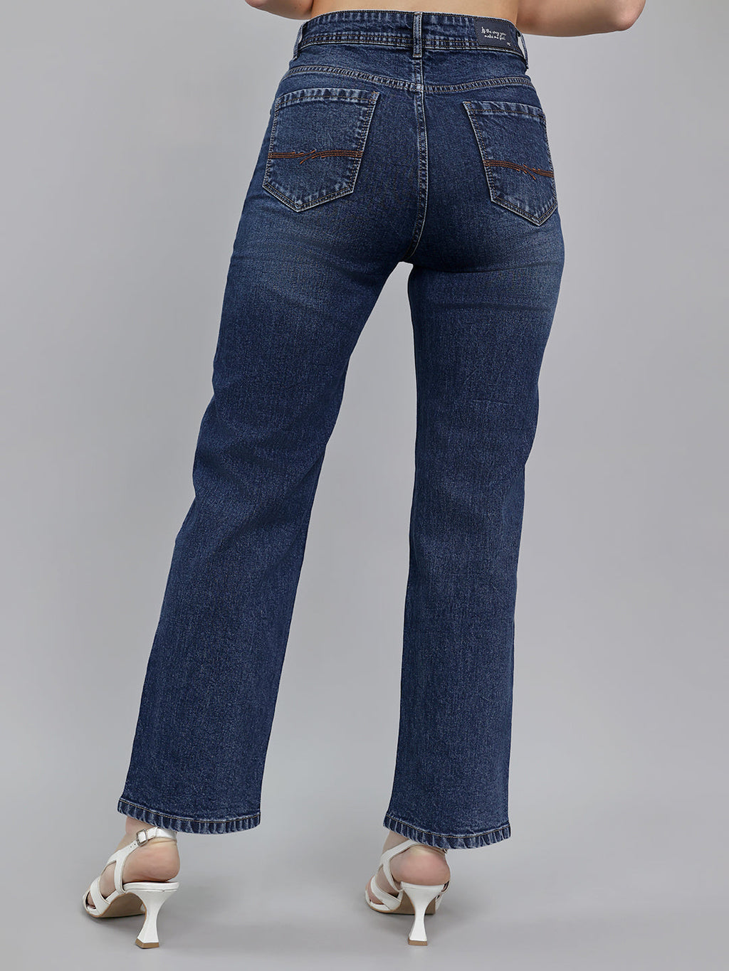 Jeans de mezclilla azul claro de pierna recta para mujer