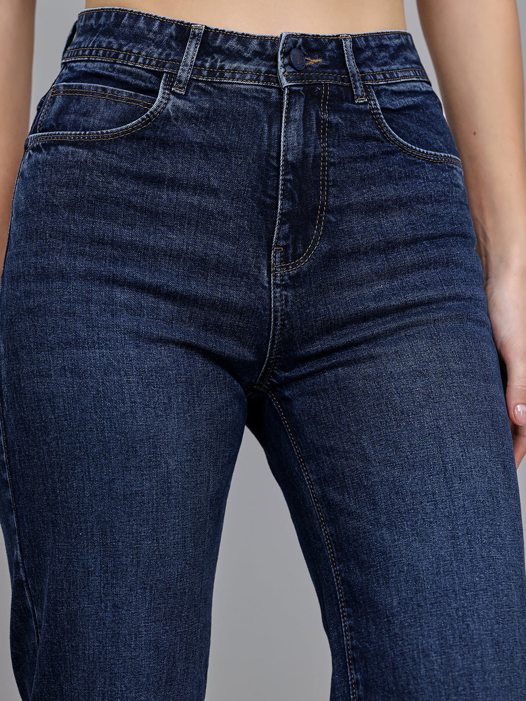 Jeans de mezclilla azul claro de pierna recta para mujer