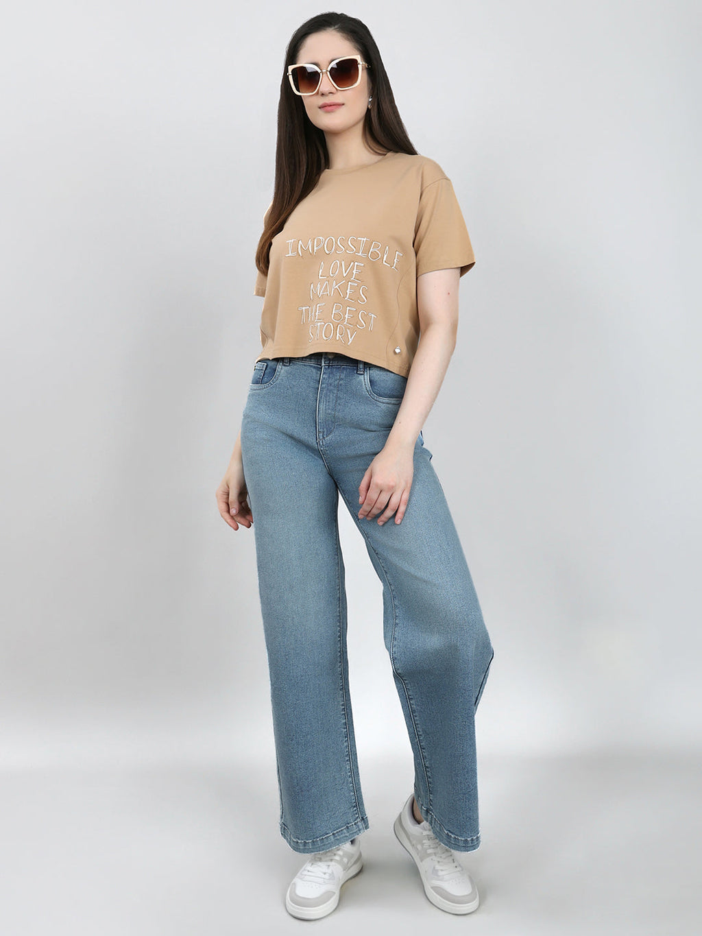 Vaqueros de mezclilla azules lisos de corte regular para mujer