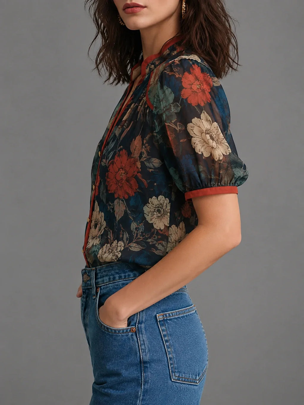 Blusa vintage con estampado botánico
