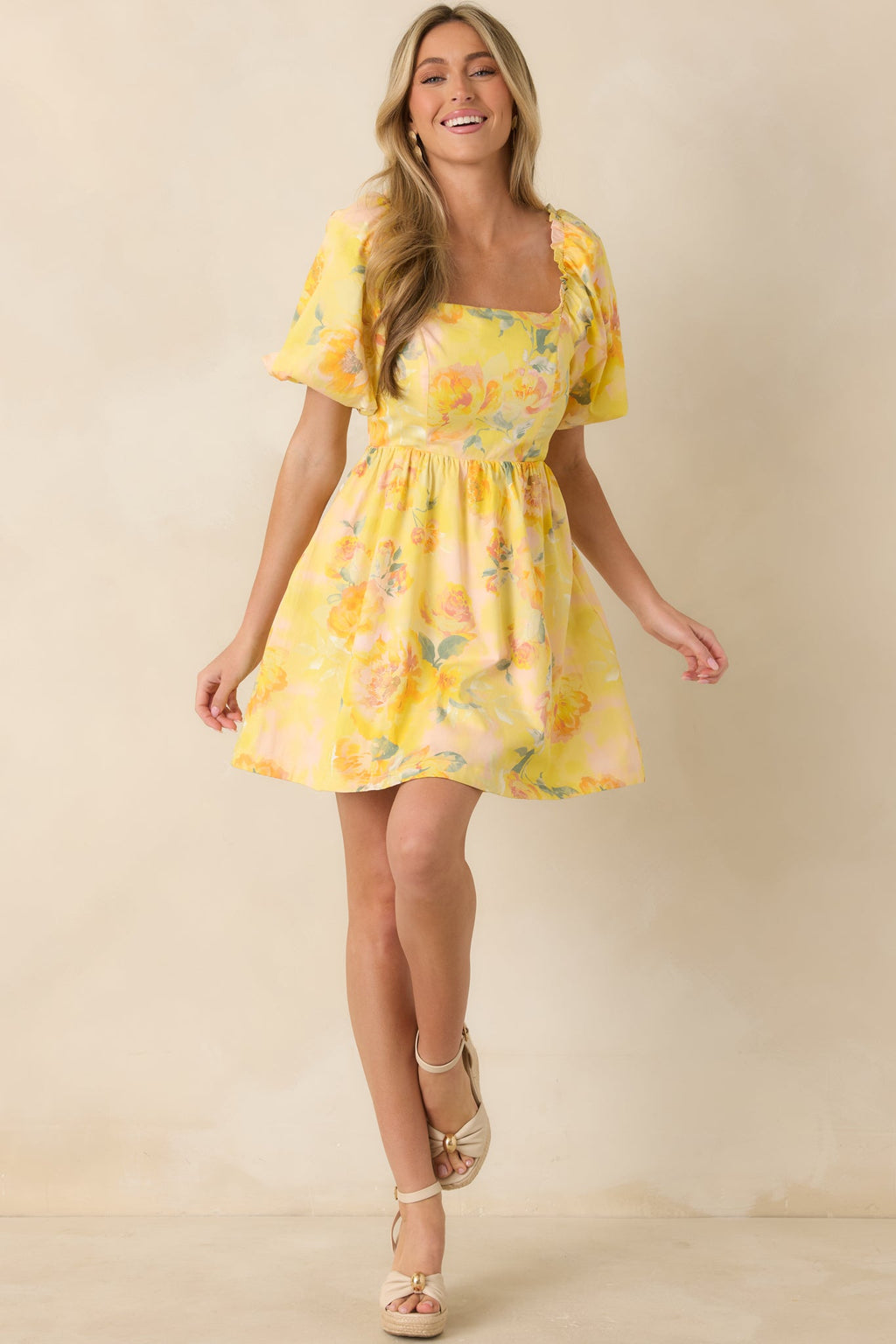 Minivestido floral de algodón amarillo mantequilla Prosperina Eloise