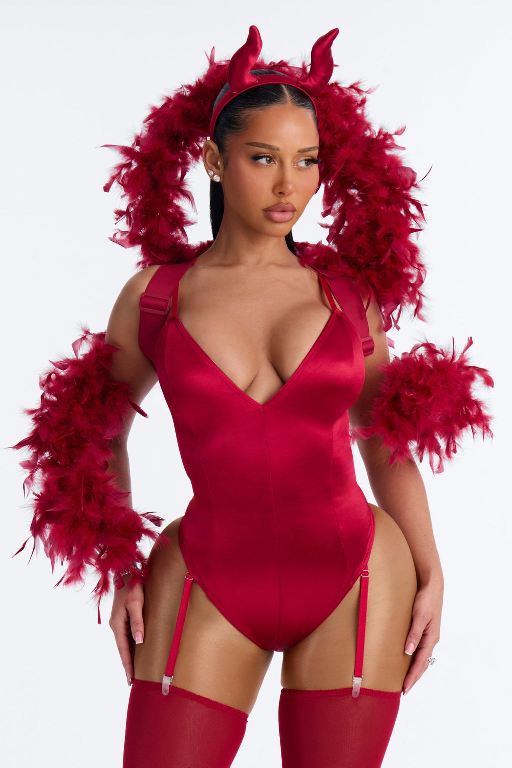 Conjunto de disfraz rojo de 4 piezas, pecaminosamente sexy