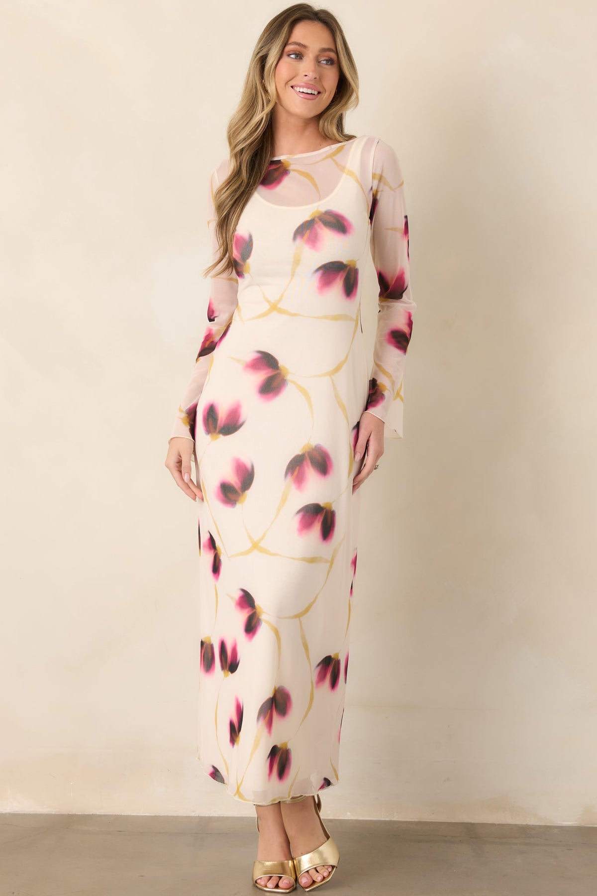 Vestido de malla floral color marfil