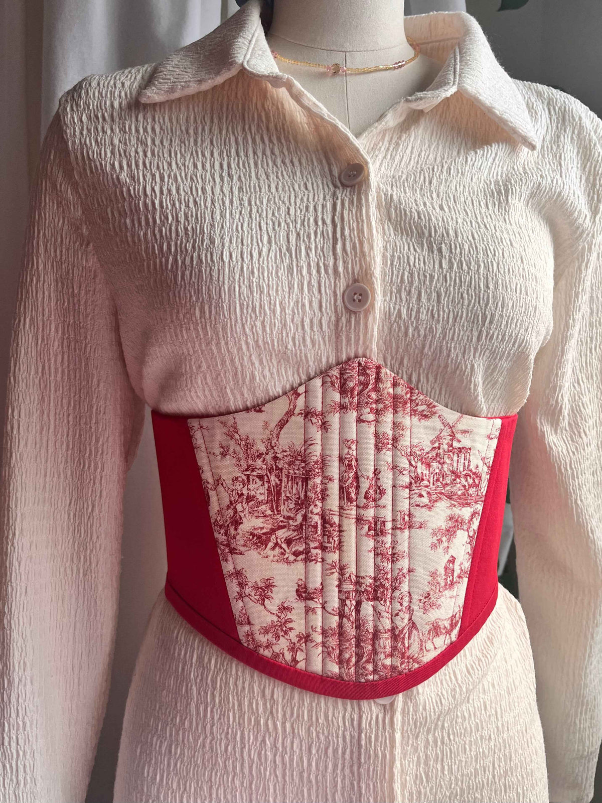 Elegante cinturón corsé rojo de Toile de Jouy ❤️
