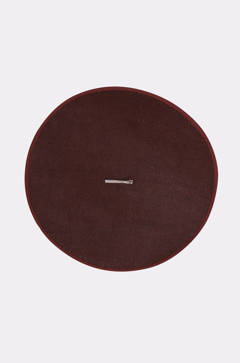 Sombrero con clip Too Chic – Elegante y fácil de llevar