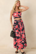 Camisa corta de tirantes con estilo floral