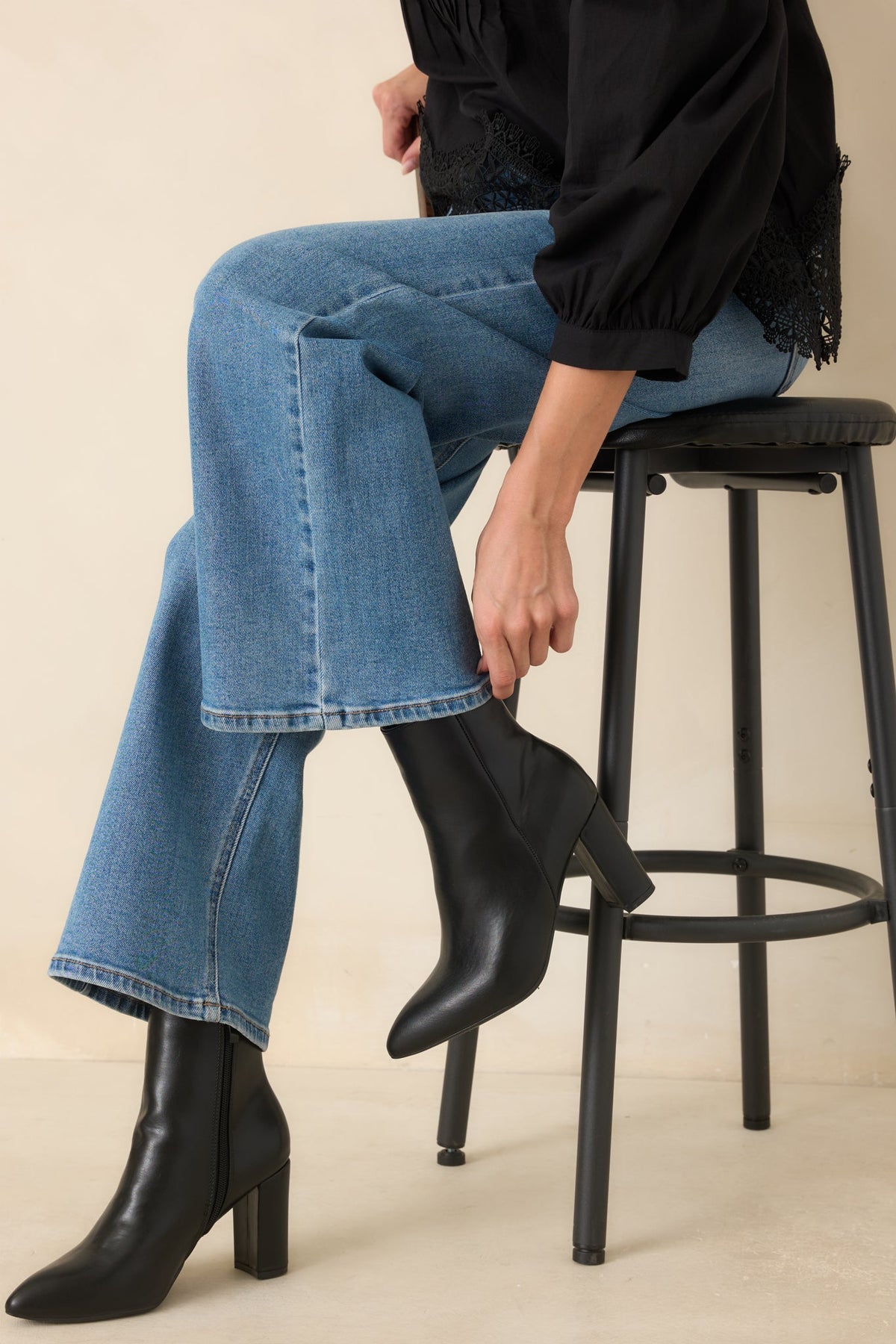 Botines negros de ante sintético Stand Corrected – Calzado elegante para el día a día