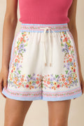 Shorts marfil con flores multicolor y cordón Where You Found Me