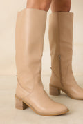 Botas hasta la rodilla de piel sintética lisa color nude For Good Reason