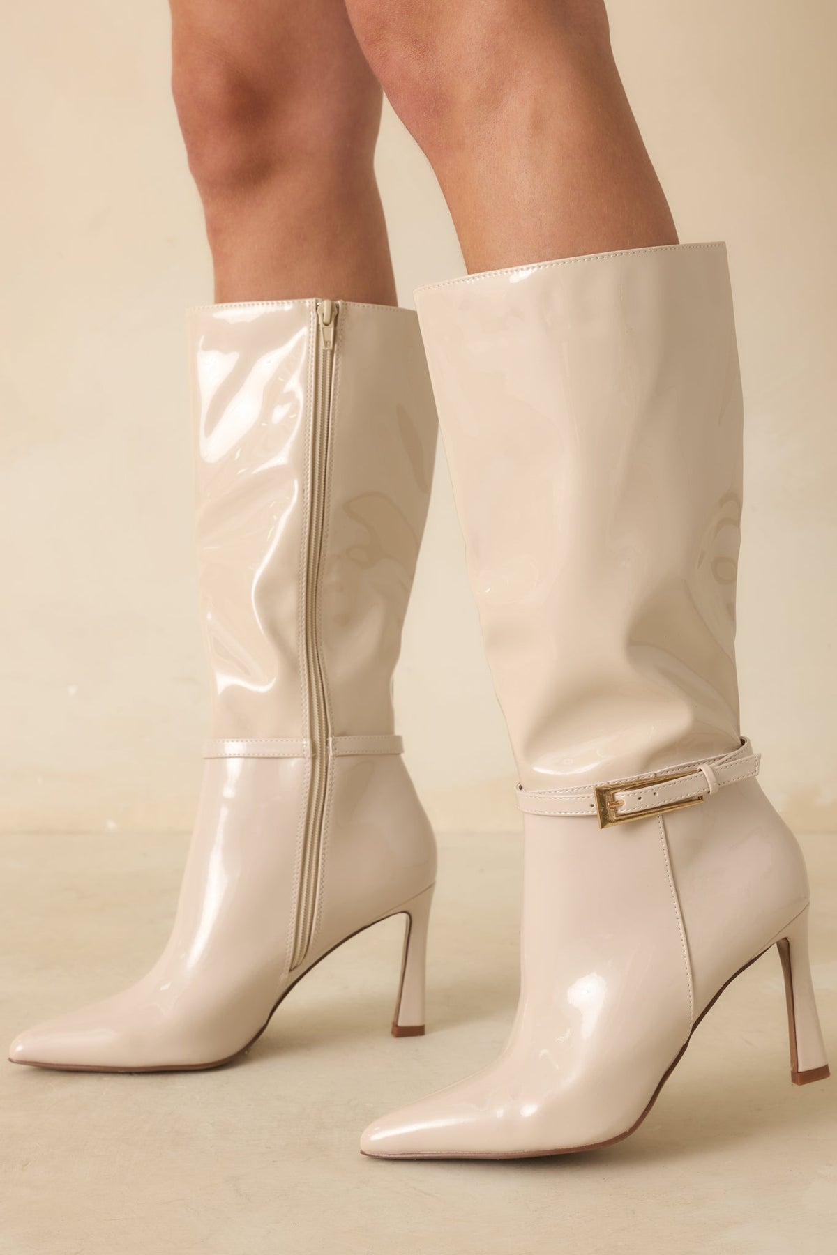 Botas de piel sintética marfil brillante Stay In Touch