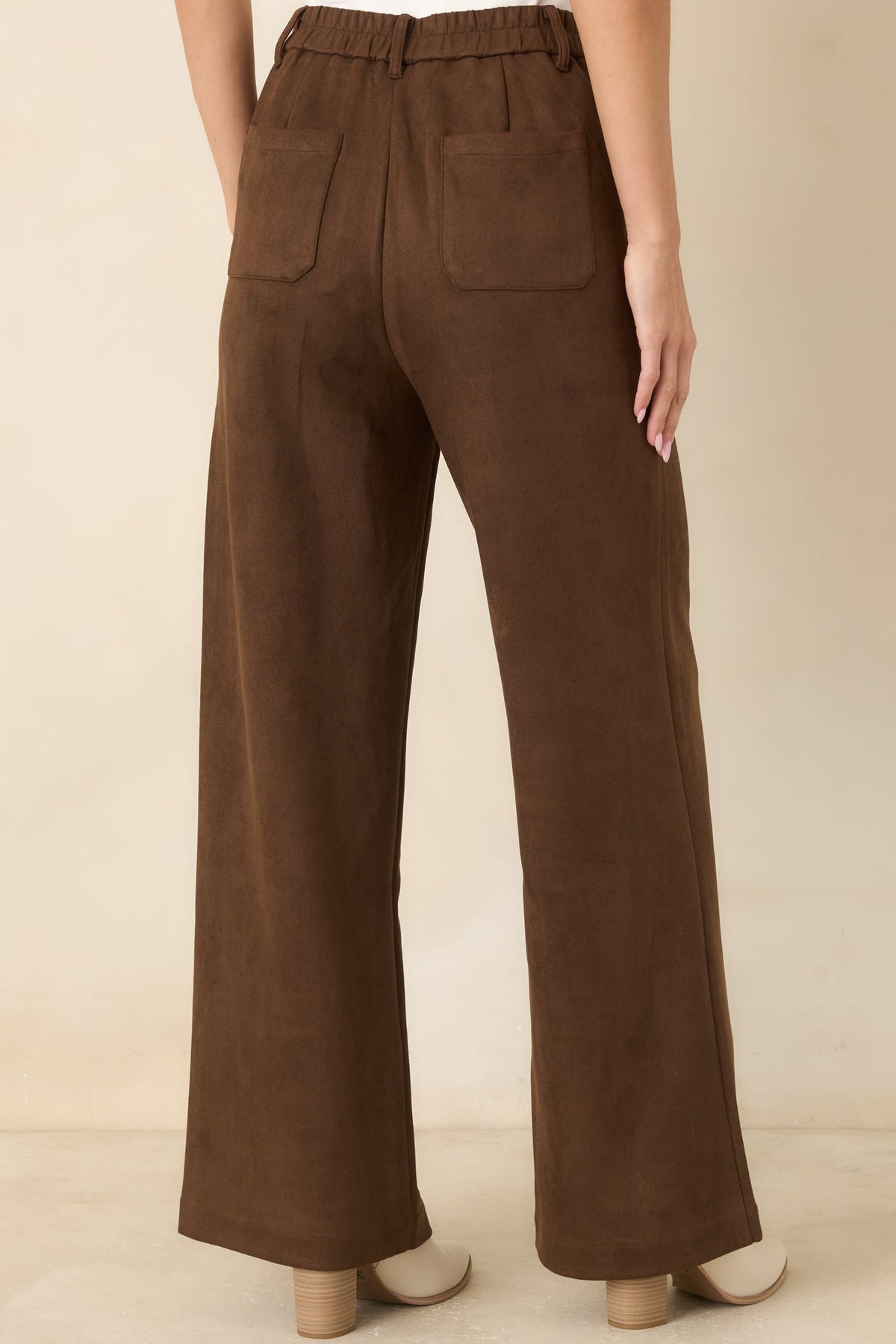 Pantalones marrones de pierna ancha