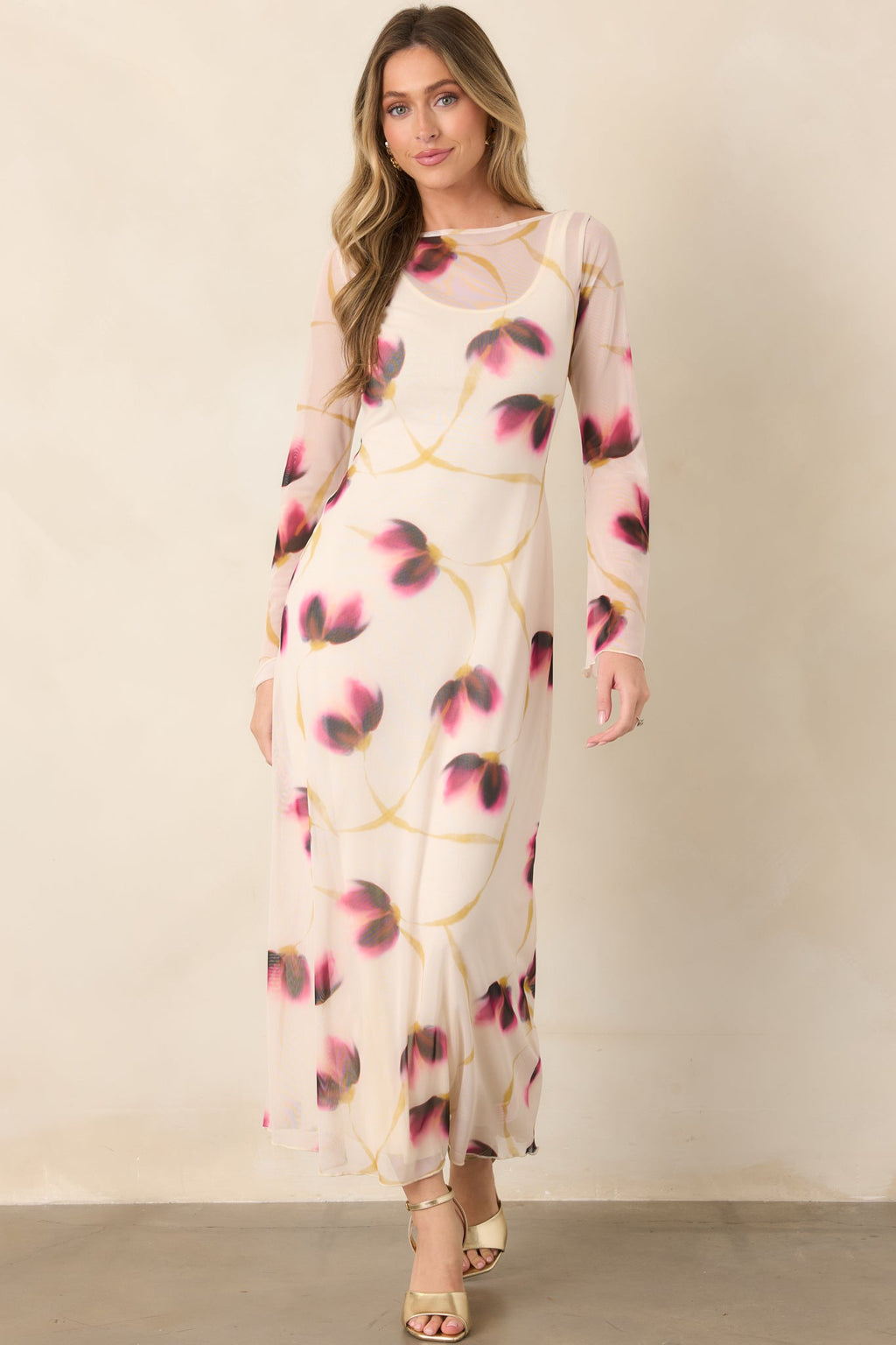 Vestido de malla floral color marfil