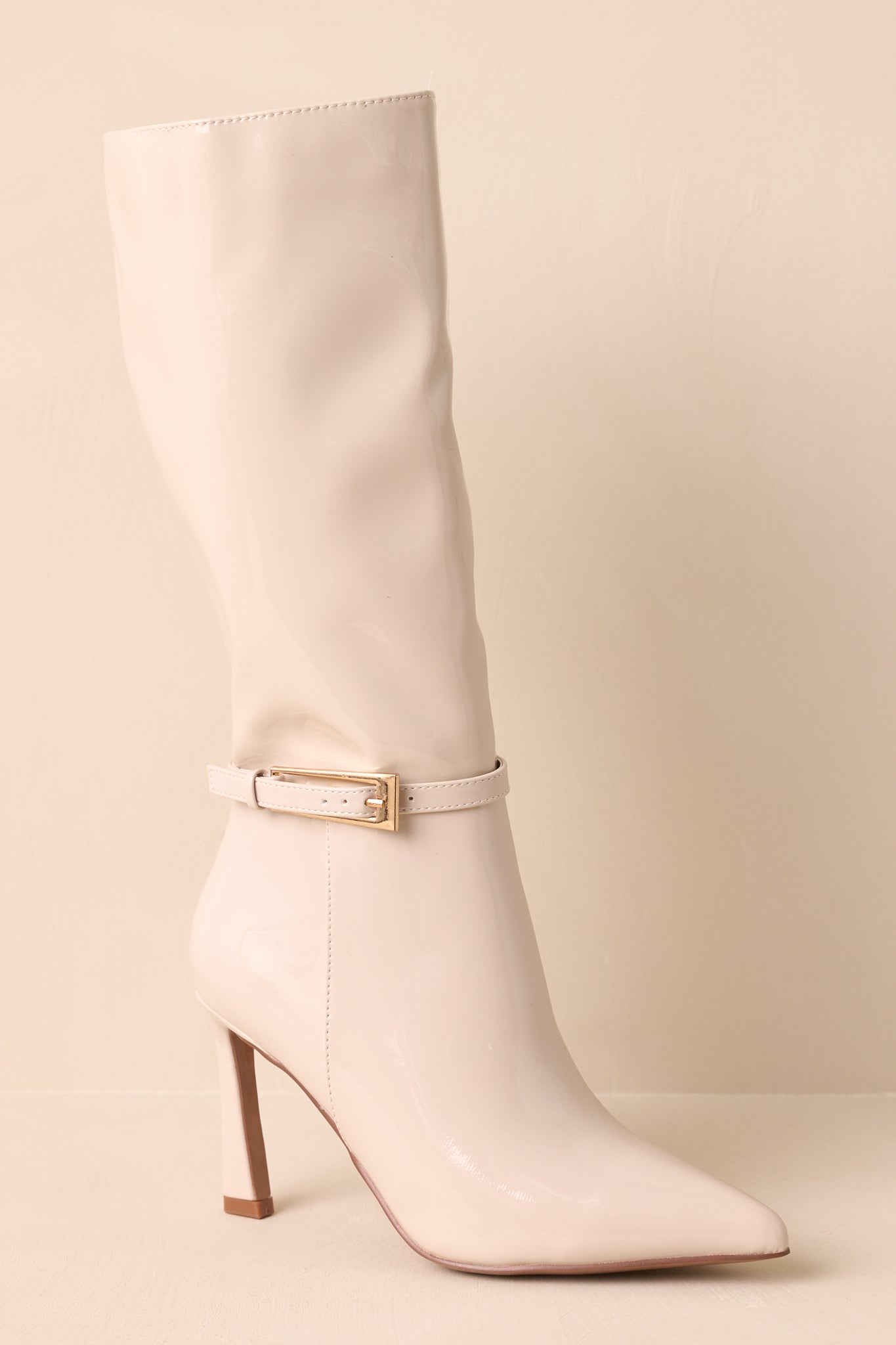 Botas marfil brillantes