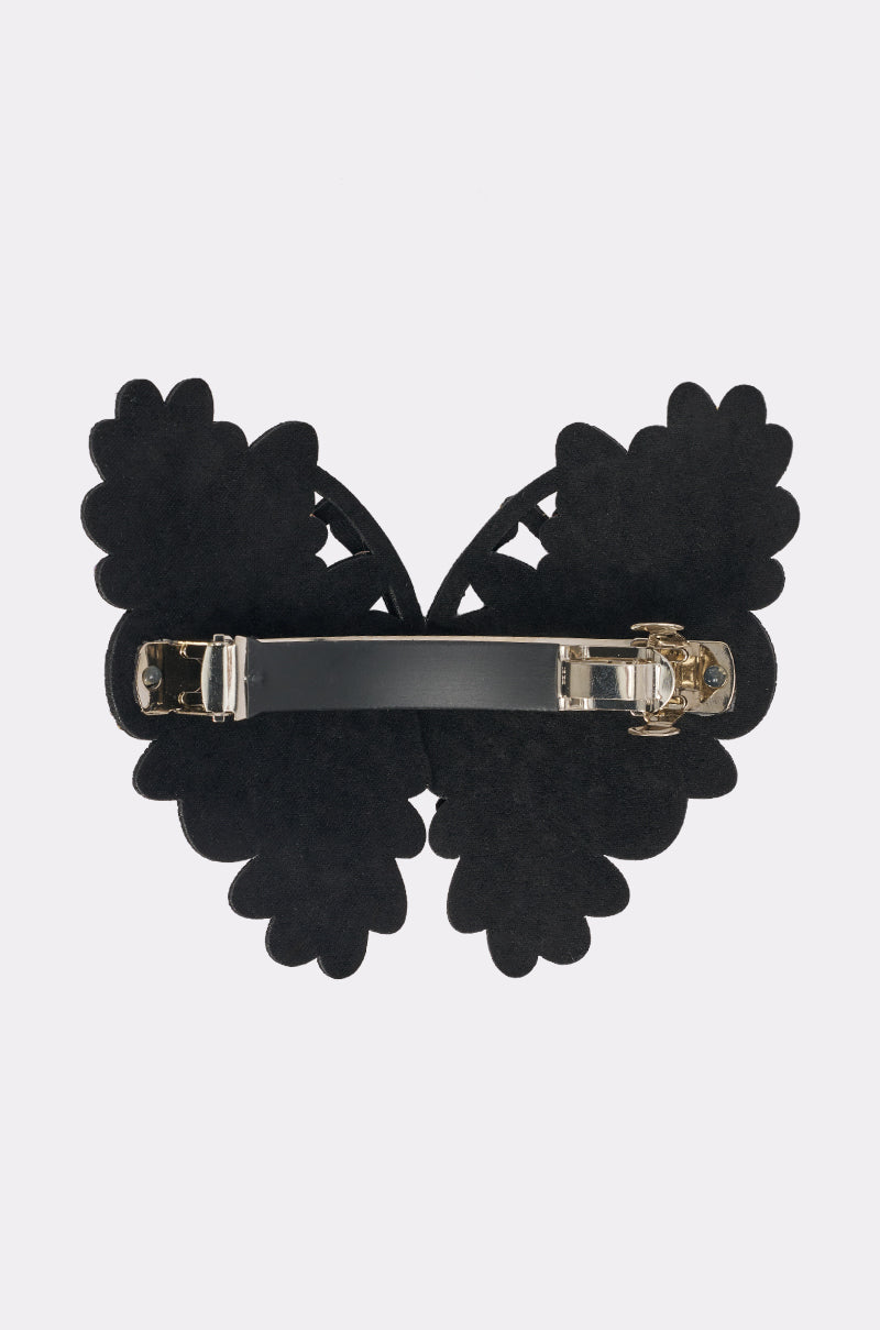 Pinza para el cabello con mariposa en vuelo