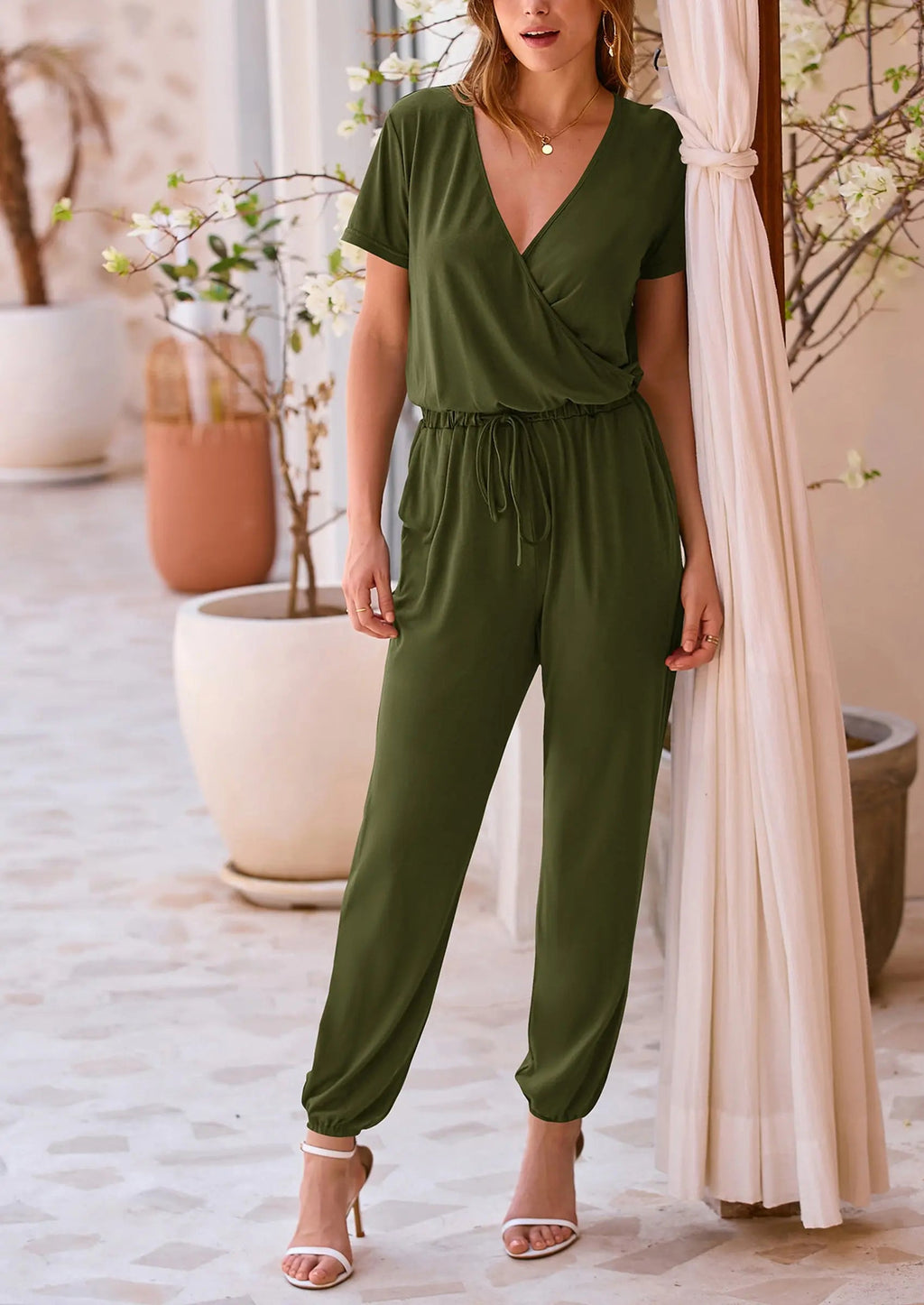 Mono elegante para mujer