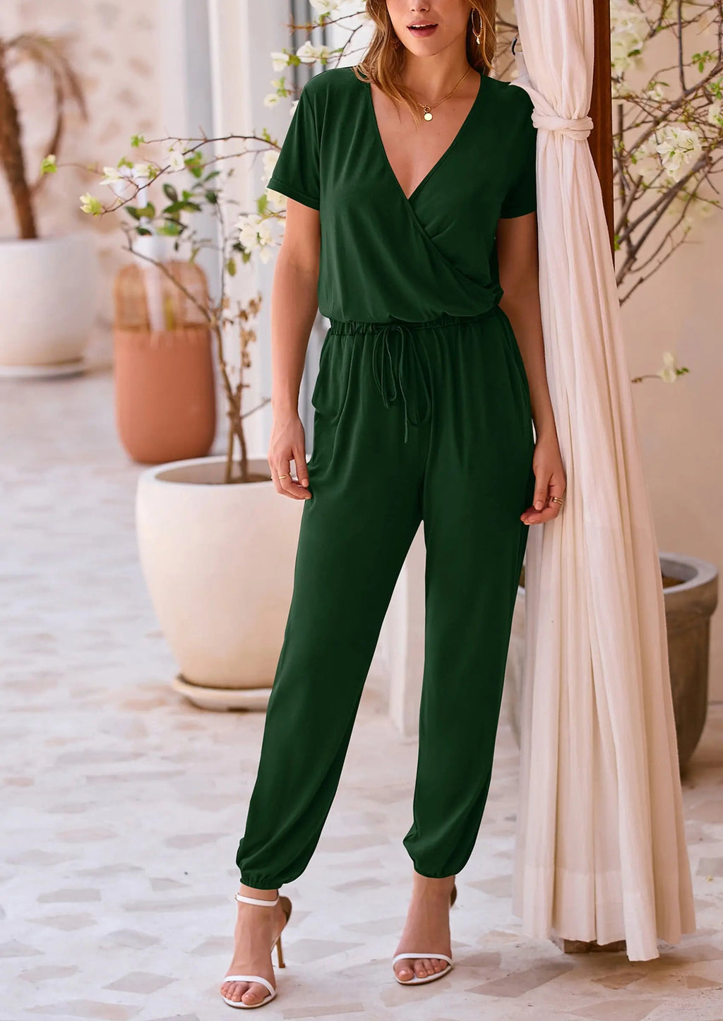Mono elegante para mujer