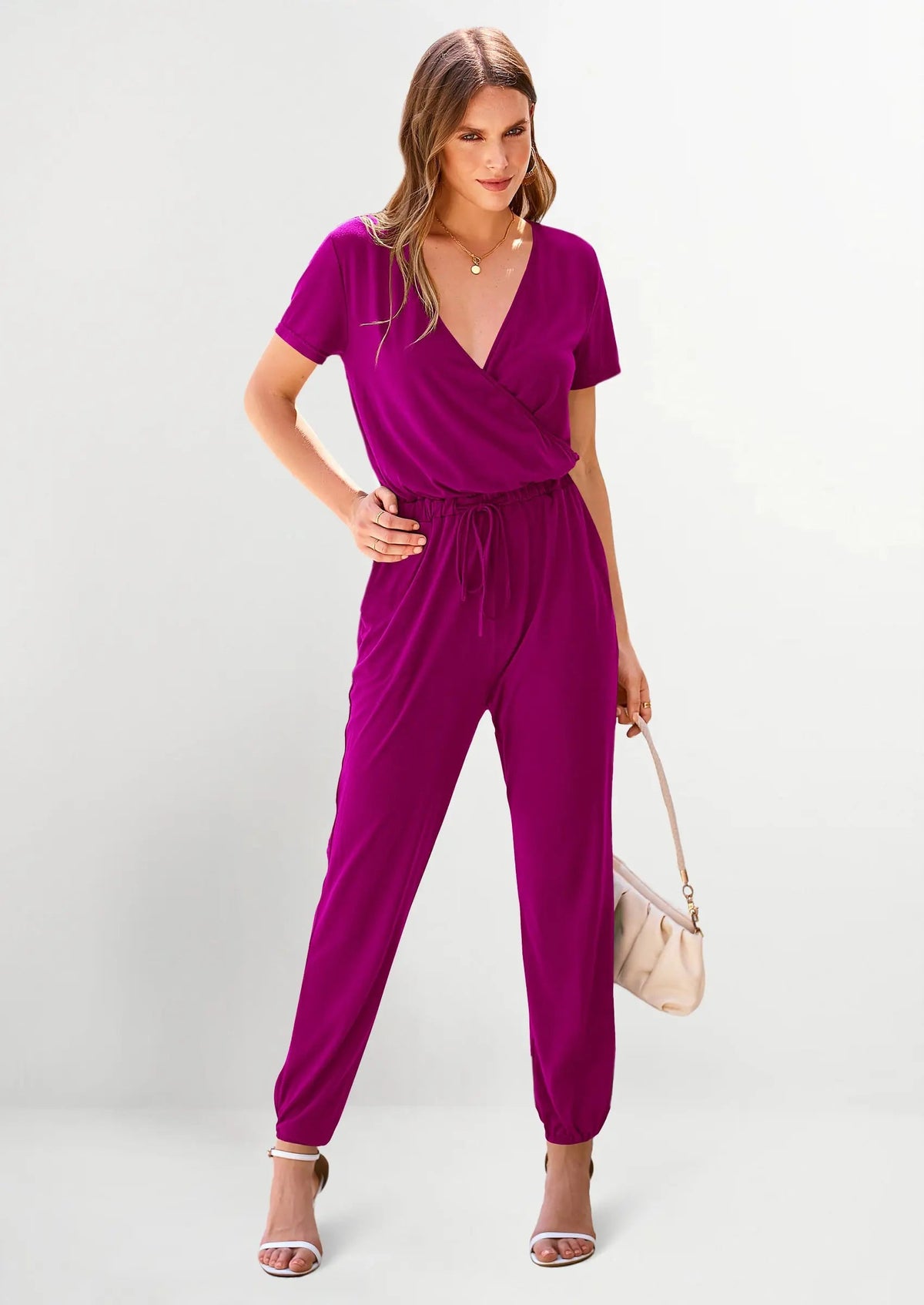 Mono elegante para mujer