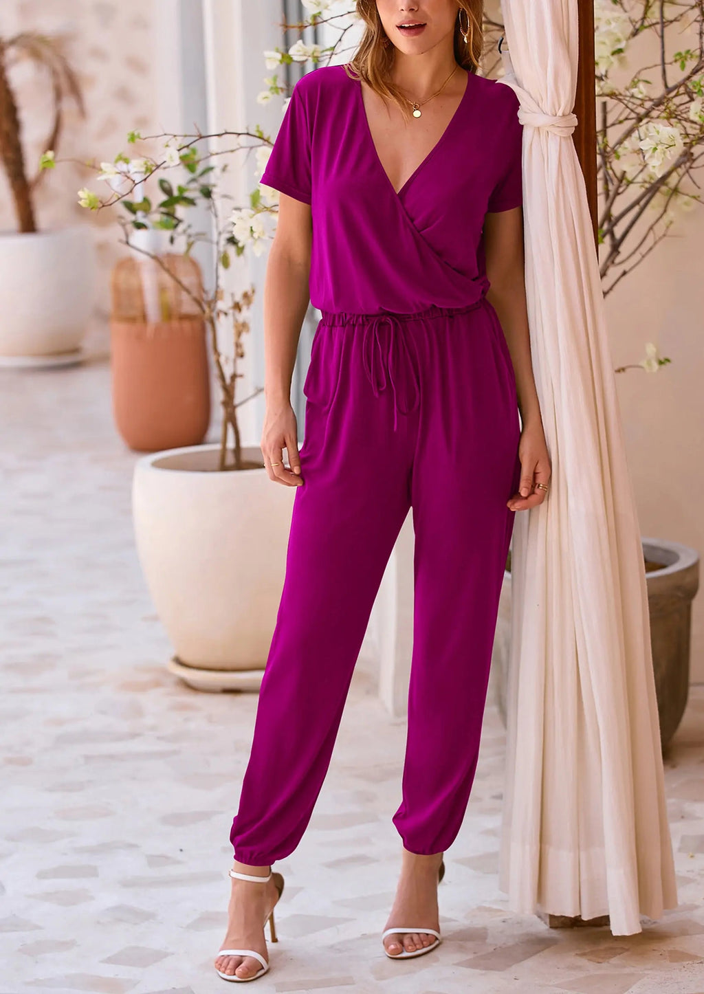 Mono elegante para mujer