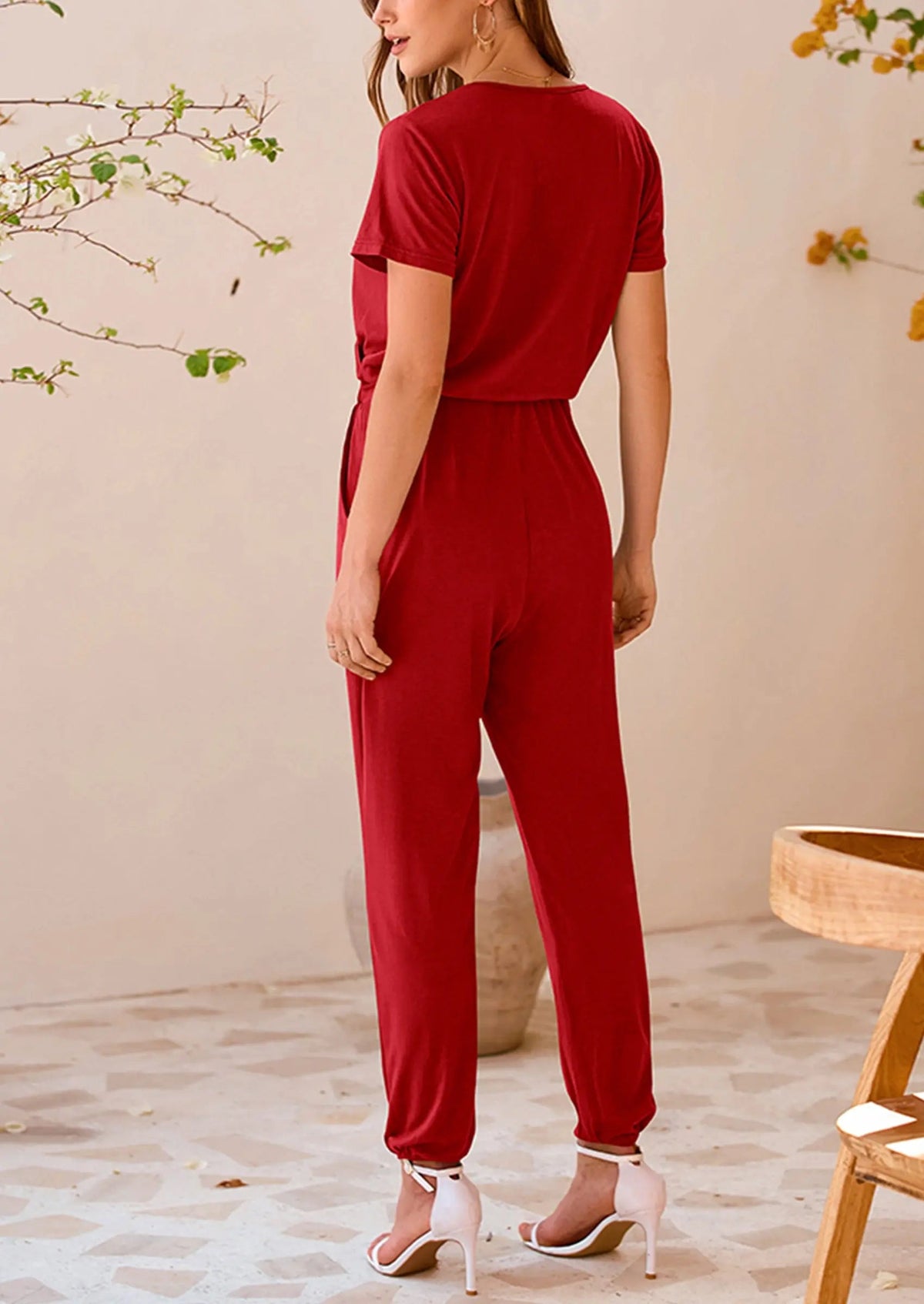 Mono elegante para mujer