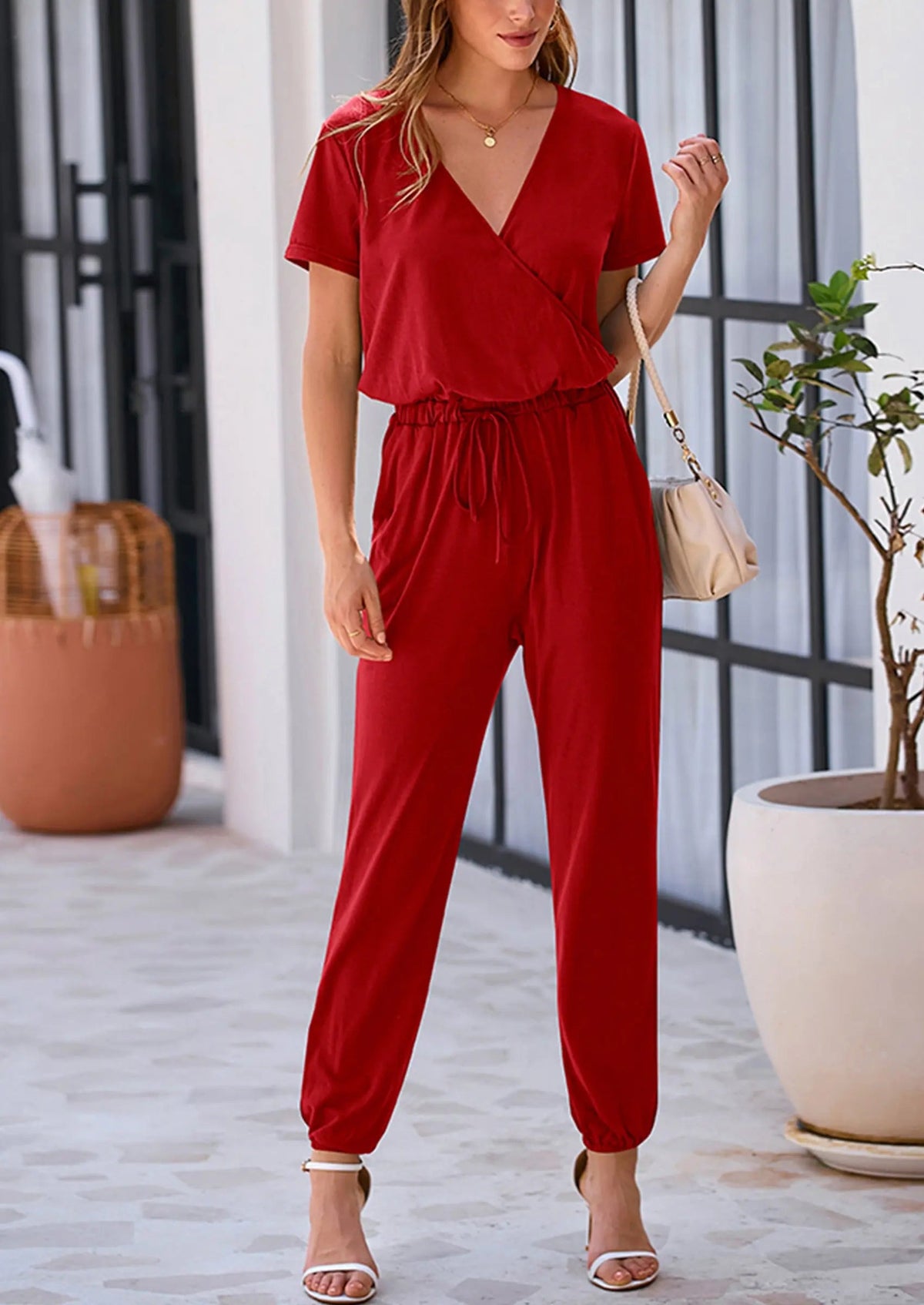 Mono elegante para mujer