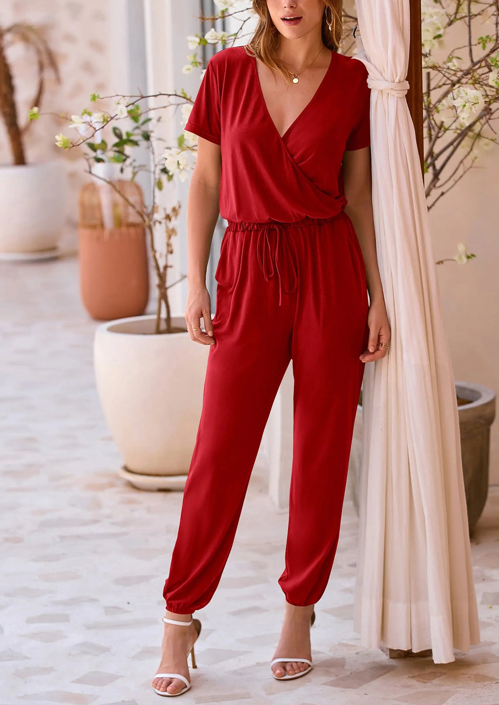 Mono elegante para mujer
