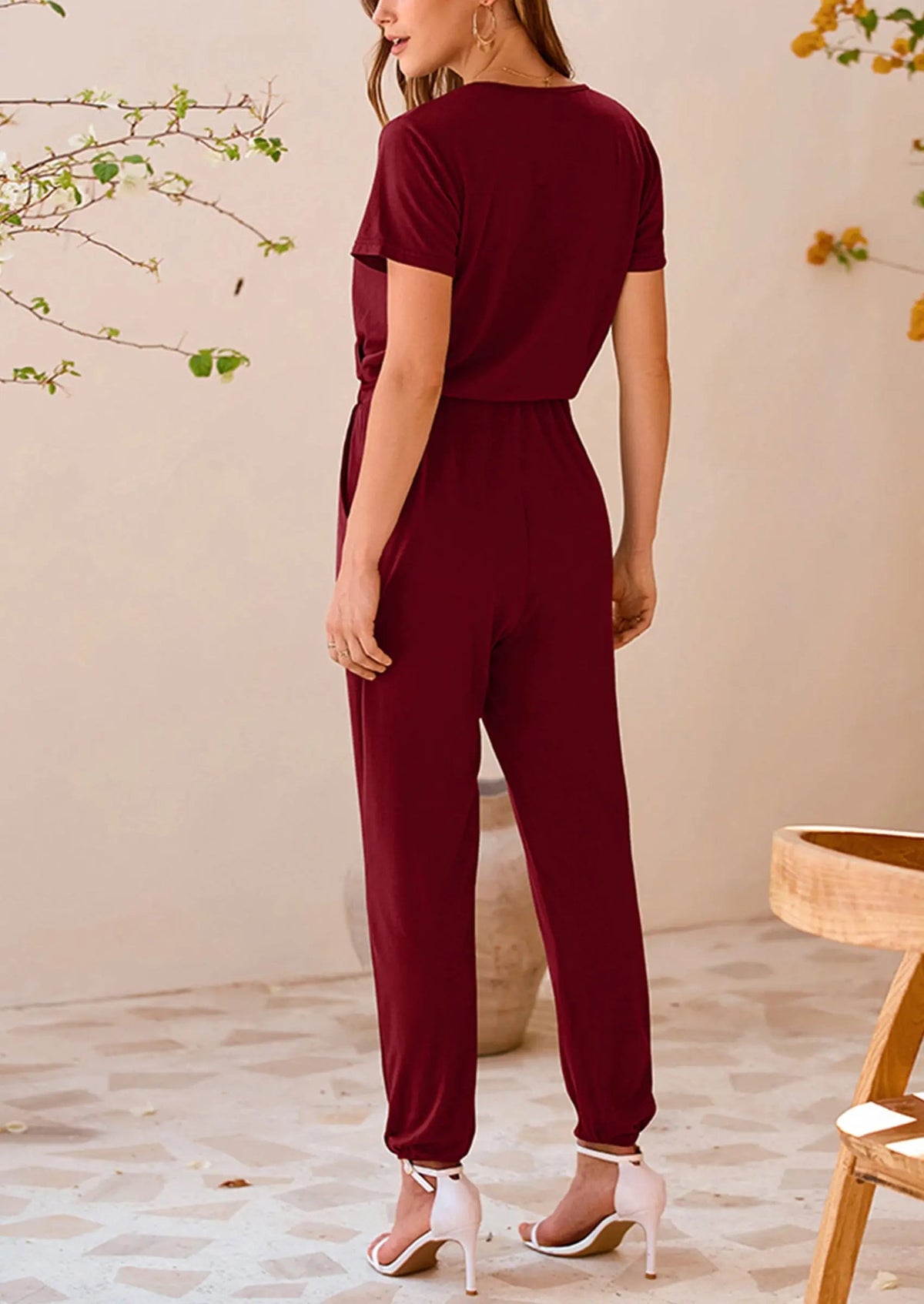 Mono elegante para mujer